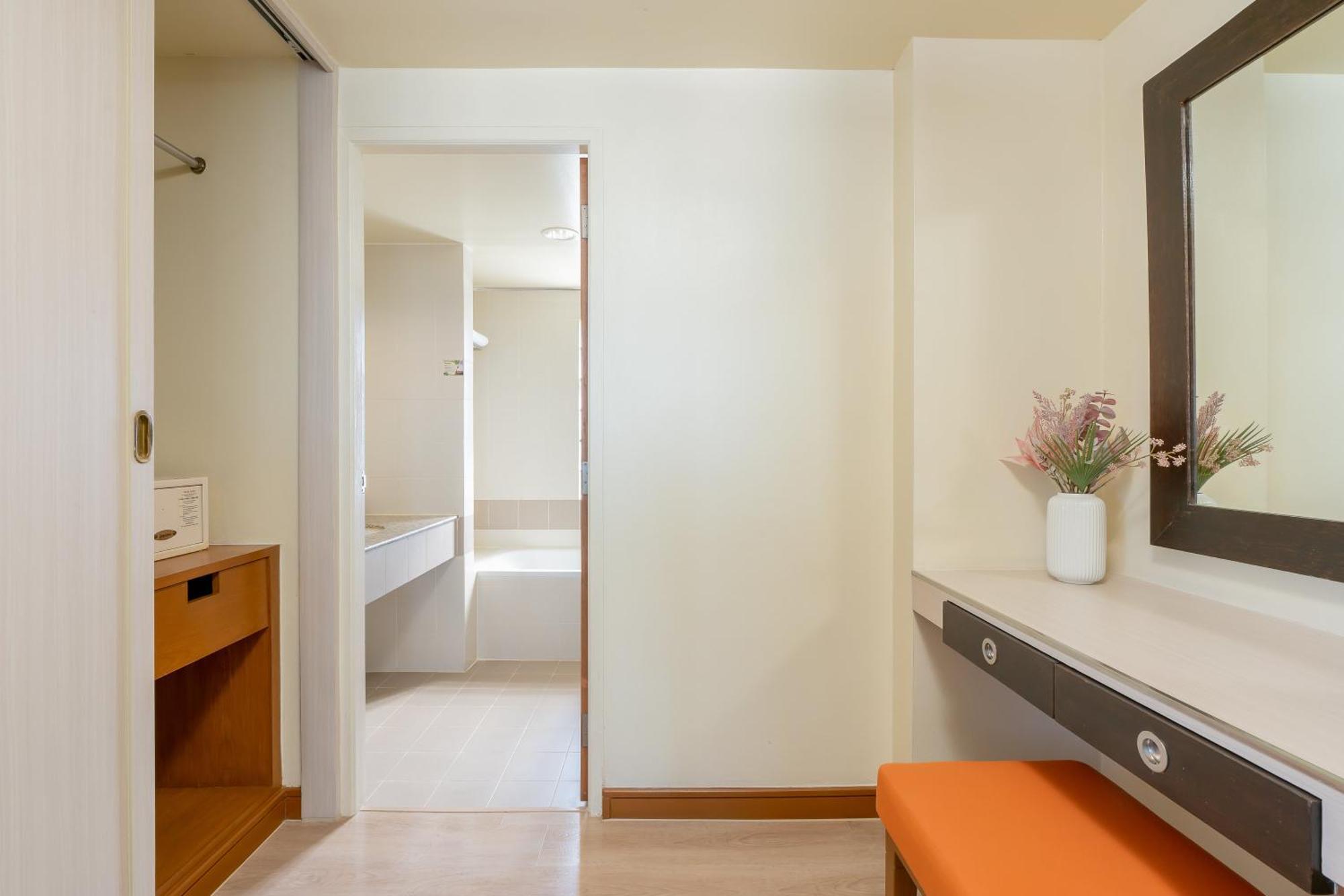 Seaview Deluxe Room